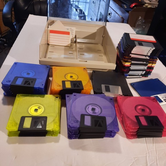 Vintage Floppy Disk Holder + 82 Untested Disks 3.5" 1.44MB - Picture 6 of 7